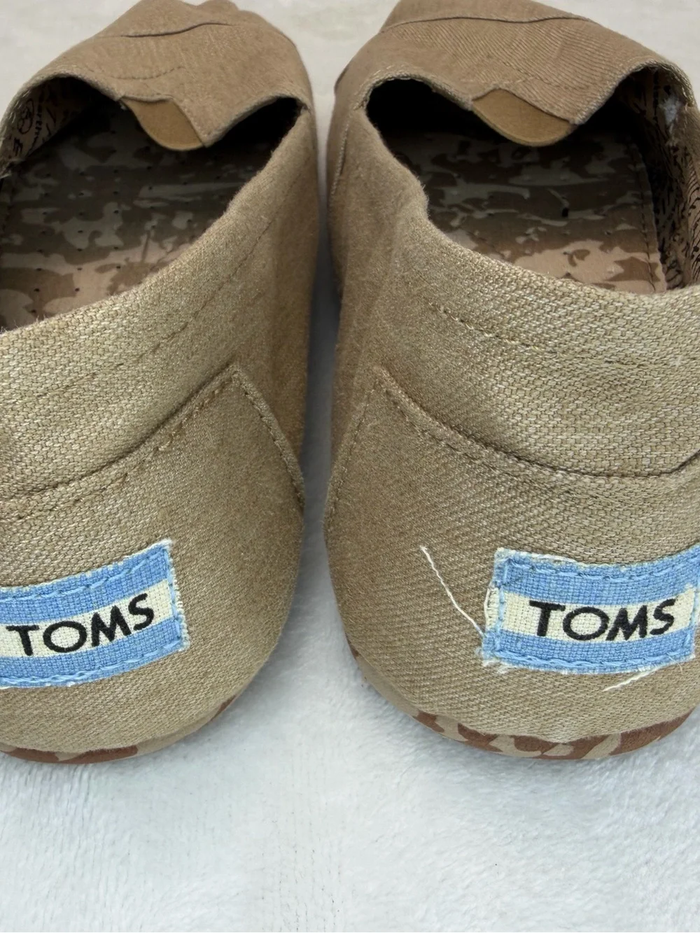 TOMS Classic Canvas Slip On Shoes Men's Size 11 Brown Khaki Loafers NO BOX